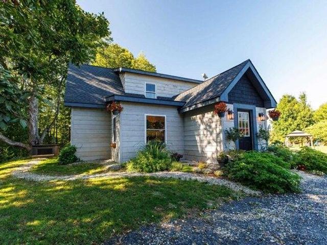 House for sale in Grand Isle, Grand Isle County