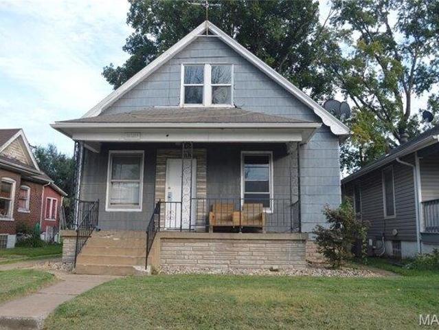 House for sale in East Saint Louis, Illinois