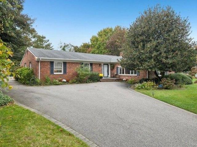 House for sale in Bohemia, New York