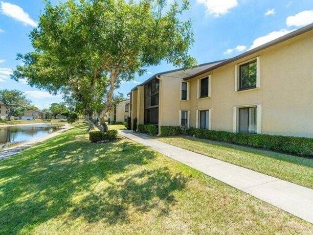 Condo for sale in Greenacres Condo for sale in Greenacres