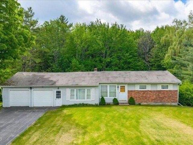 House for sale in Greenfield Center