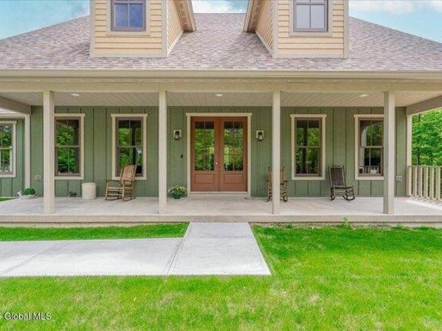 House for sale in Greenfield Center
