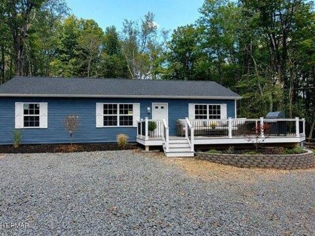 House for sale in Canadensis, Pennsylvania