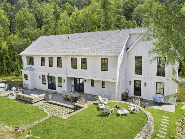 House for sale in Mianus, Greenwich