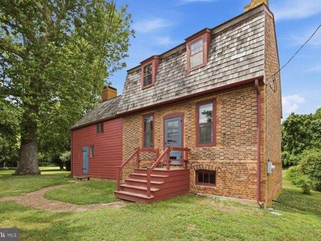 House for sale in Greenwich, New Jersey