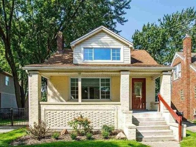 House for sale in Grosse Pointe