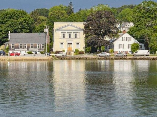 Condo for sale in Groton, Connecticut