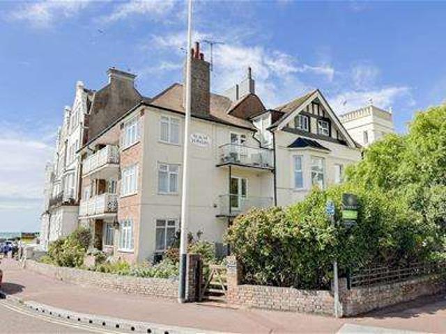 Flat for sale in Central, Heathlands