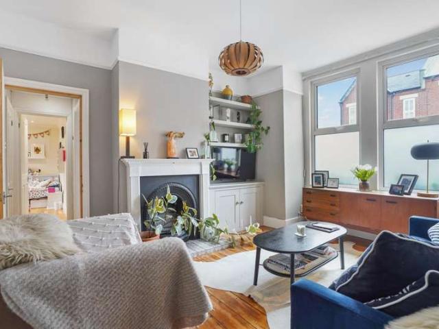 Flat for sale in London Borough of Lewisham, Greater London