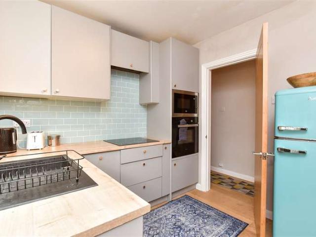 Flat for sale in Whitehawk, Brighton