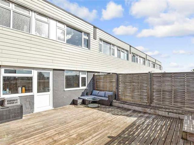 Flat for sale in Allington, Maidstone