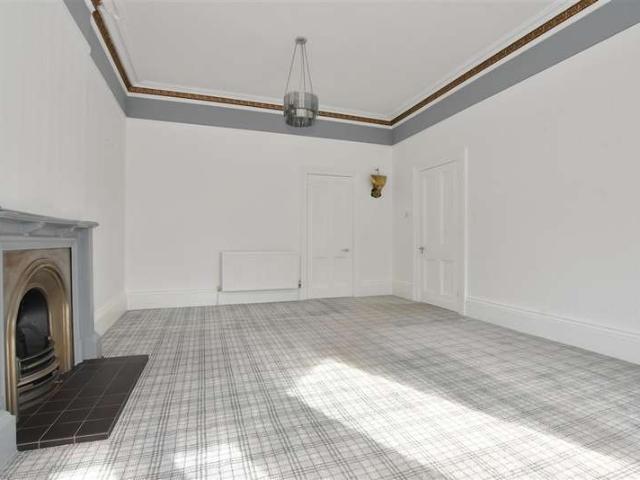Flat for sale in Cowlease, Ventnor