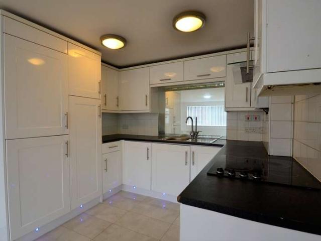 Flat for rent in Lower Halliford, Surrey