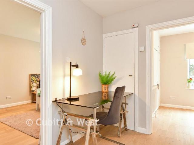 Flat for sale in Whitehawk, Brighton