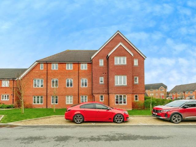 Flat for sale in Greenfields, Red Hill