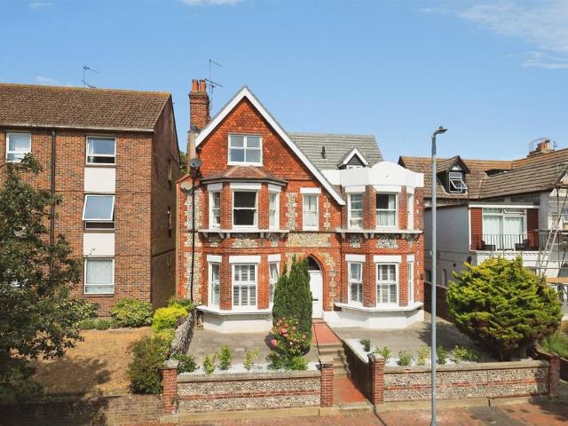 Flat for sale in Upperton, Eastbourne