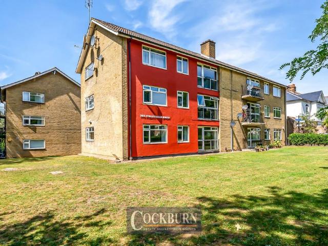 Flat for sale in London Borough of Lewisham, Greater London