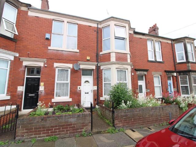 Flat for sale in Heaton, Tyne And Wear