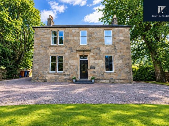 Flat for sale in Kirkintilloch, Scotland