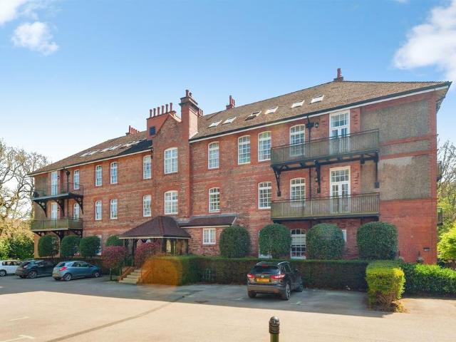 Flat for sale in Manley, Cheshire