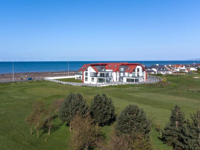 Flat for sale in Colwyn Bay, Wales