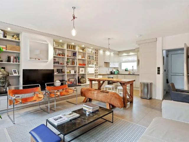 Flat for sale in Pimlico, Greater London