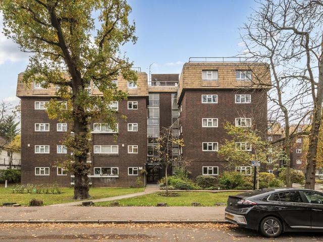 Flat for sale in Greater London