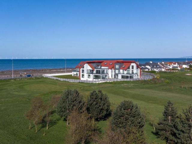 Flat for sale in Colwyn Bay, Wales