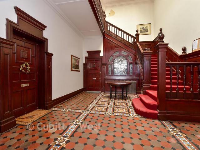 Flat for sale in London Borough of Croydon, Kenley