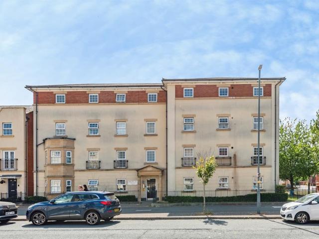 Flat for sale in Redhouse, Abbey Mead