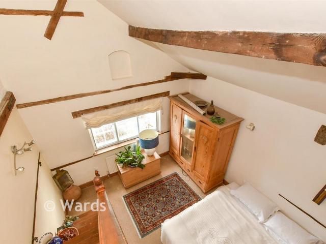 Flat for sale in The Bridge, Kent