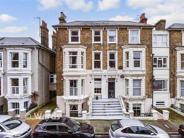 Flat for sale in Cliftonville West, Acol