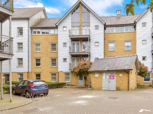 Flat for sale in St. Mildred's, The Bridge