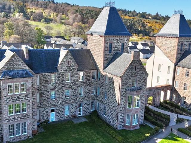 Flat for sale in Kilvean, Lentran