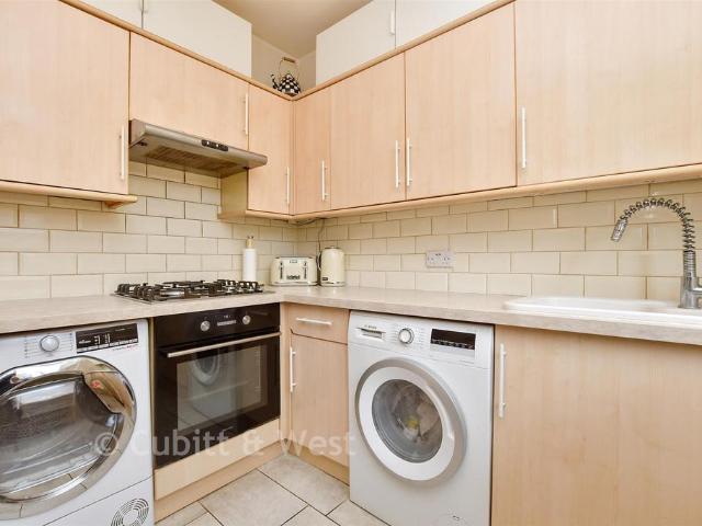 Flat for sale in London Borough of Croydon, Greater London