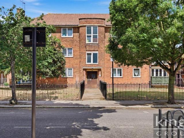 Flat for sale in Greater London