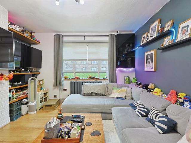 Flat for sale in Shepherd's Bush, Isle Of Man