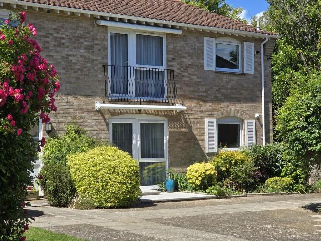 Flat for sale in Pennington, Ashurst Bridge