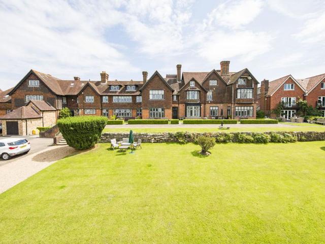 Flat for sale in Cross In Hand, East Sussex