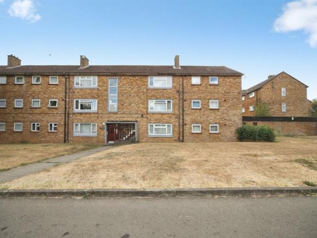Flat for sale in Farley Hill, Spring Park