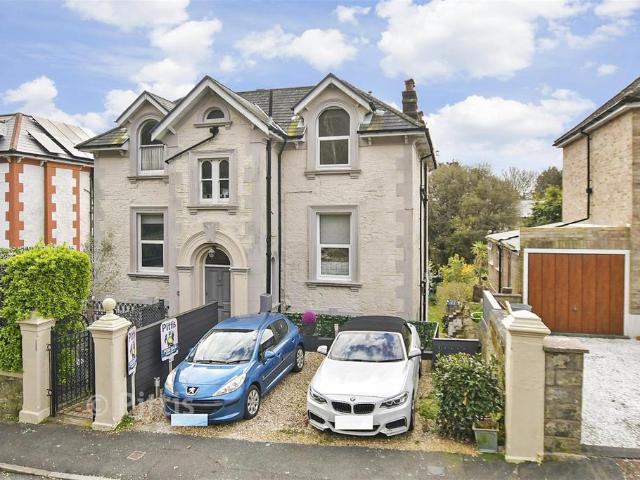 Flat for sale in Cowlease, Ventnor