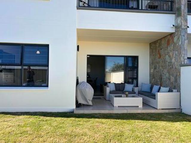 Apartment for rent in Blouberg, Western Cape