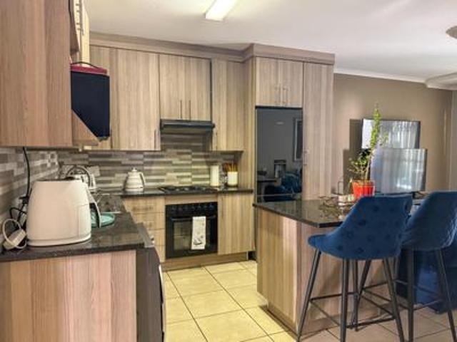 Apartment for sale in Ruimsig, Roodepoort