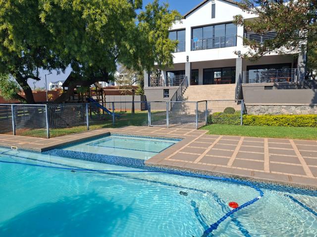 Apartment for rent in Pinehaven Country Estate, Mogale City Local Municipality