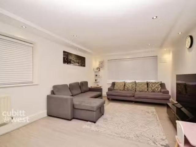 House for rent in London Borough of Croydon, Surrey