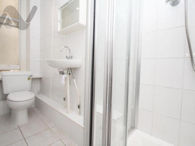 Flat for rent in Cat Hill