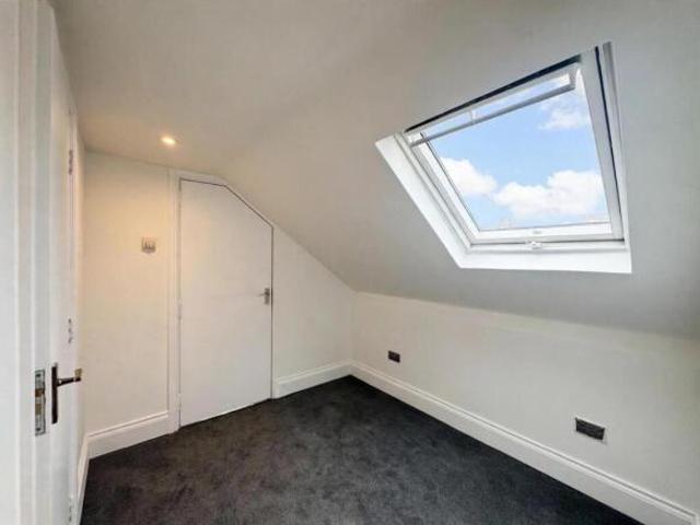 Flat for rent in Acton, Greater London