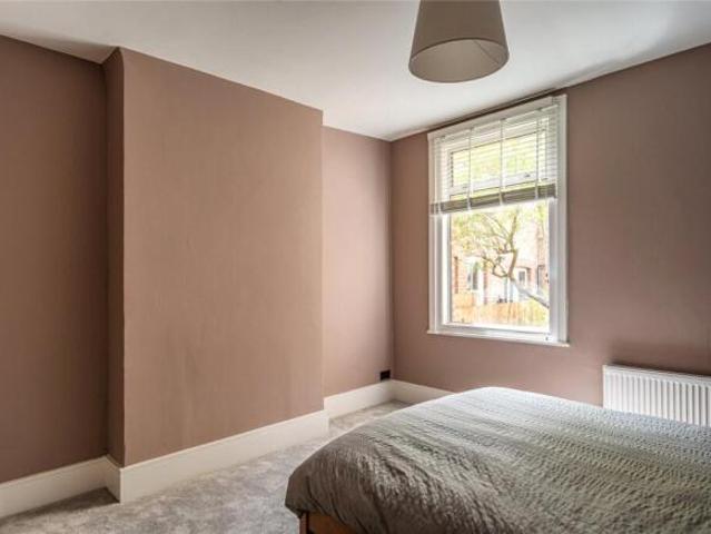 Flat for rent in Cat Hill