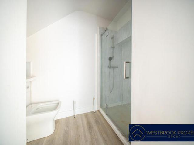 Flat for sale in Melbourne, Chelmsford