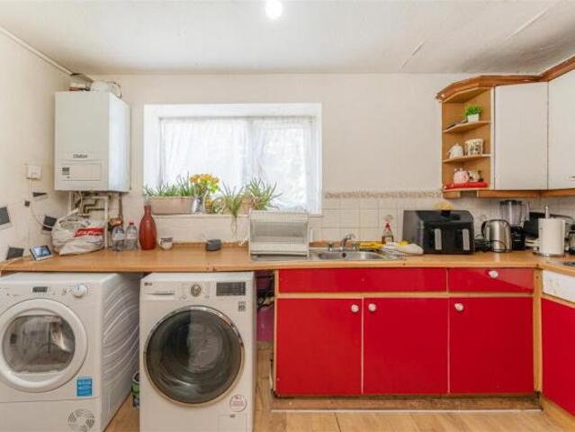 Flat for sale in Enfield, Greater London